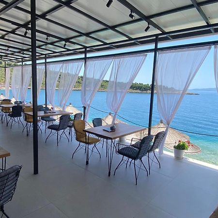 Sea Breeze Villa Саранда Экстерьер фото