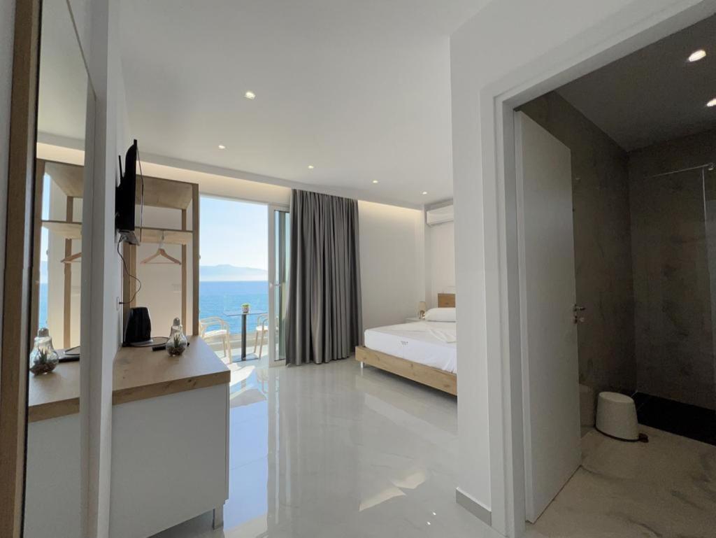 Sea Breeze Villa Саранда Экстерьер фото