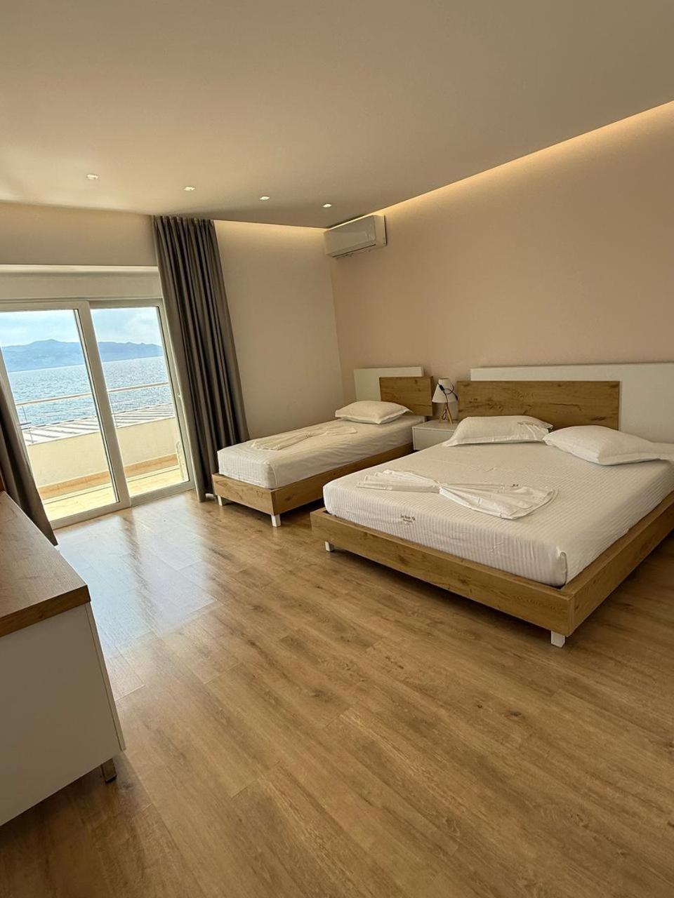 Sea Breeze Villa Саранда Экстерьер фото